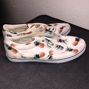 Pineapple vans